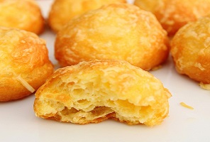 French Gougeres au Fromage ( French Cheese Puffs ) Recipe