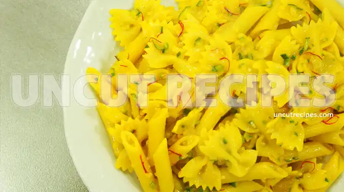 Pasta with Zucchini and Saffron