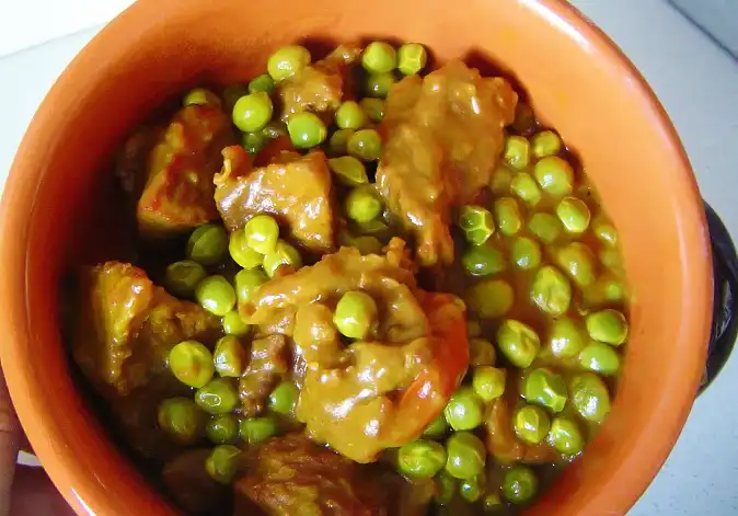 Stew with Peas ( Spezzatino con Piselli )