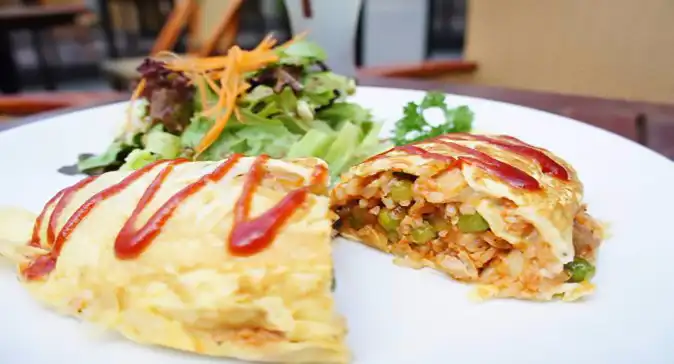 Japanese Cauliflower Omurice with Chicken Recipe ( カリフラワーオムライス )