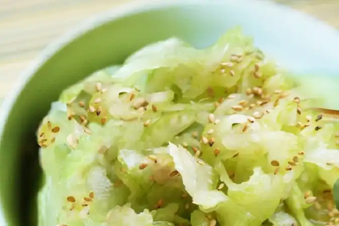 Japanese Celery Sunomono Recipe ( セロリ酢の物 )