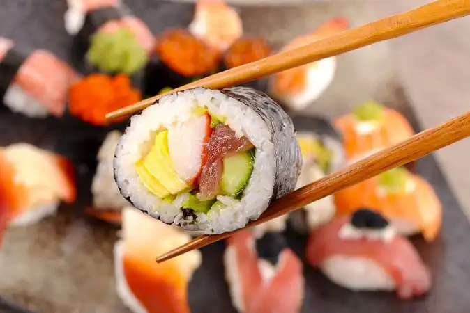 Japanese Futomaki Sushi Recipe ( 太巻き )