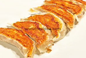 Japanese Gyoza with Pork ( 豚肉 餃子 ) Recipe