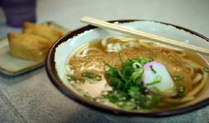 Japanese Kitsune Udon Recipe ( きつねうどん )