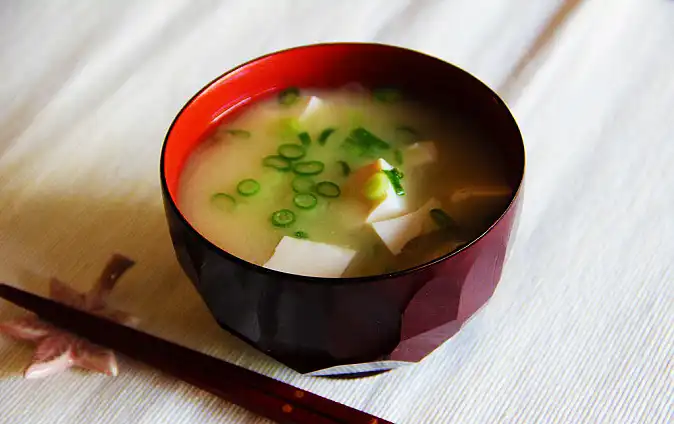 Japanese Miso Soup ( 味噌汁 ) Recipe