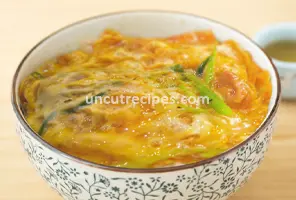 Japanese Oyakodon Recipe (Chicken and Egg Rice Bowl - 親子丼)