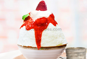 Japanese Strawberry and Milk Kakigori ( かき氷 ) Recipe