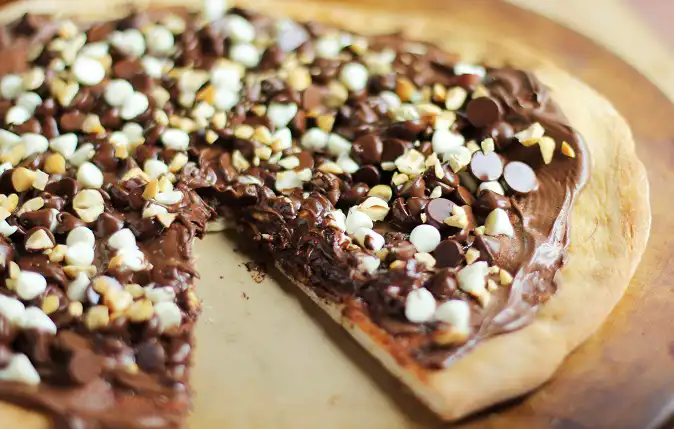 Nutella Nutella Pizza with Chocolate Chips Recipe