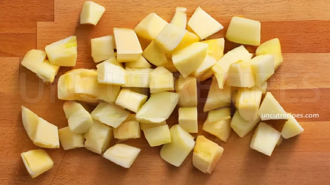 Traditional British Apple Crumble Recipe - 04