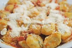 Basil Gnocchi with Tomato Sauce Recipe