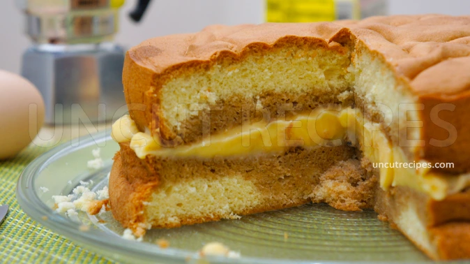 Sponge Cake with Custard Cream and Coffee Recipe (AKA Gilda's Cake) Sponge Cake with Custard Cream and Coffee Recipe (AKA Gilda's Cake)