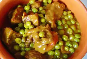 Stew with Peas Recipe (Spezzatino con Piselli)