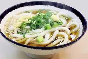 Hiyashi Tanuki Udon Recipe (Cold Udon Noodles 冷やしたぬきうどん)
