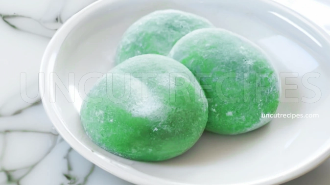 Matcha Mochi with White Bean Filling Recipe (抹茶大福) - 02 Matcha Mochi with White Bean Filling Recipe (抹茶大福) - 02