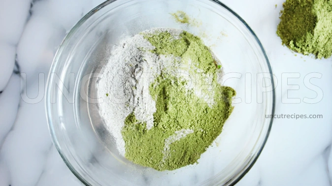 Matcha Mochi with White Bean Filling Recipe (抹茶大福) - 05 Matcha Mochi with White Bean Filling Recipe (抹茶大福) - 05