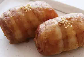 Nikumaki Onigiri Recipe (肉巻きおにぎり)