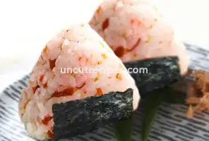 Plum Onigiri Rice Ball Recipe (小梅のおにぎり)